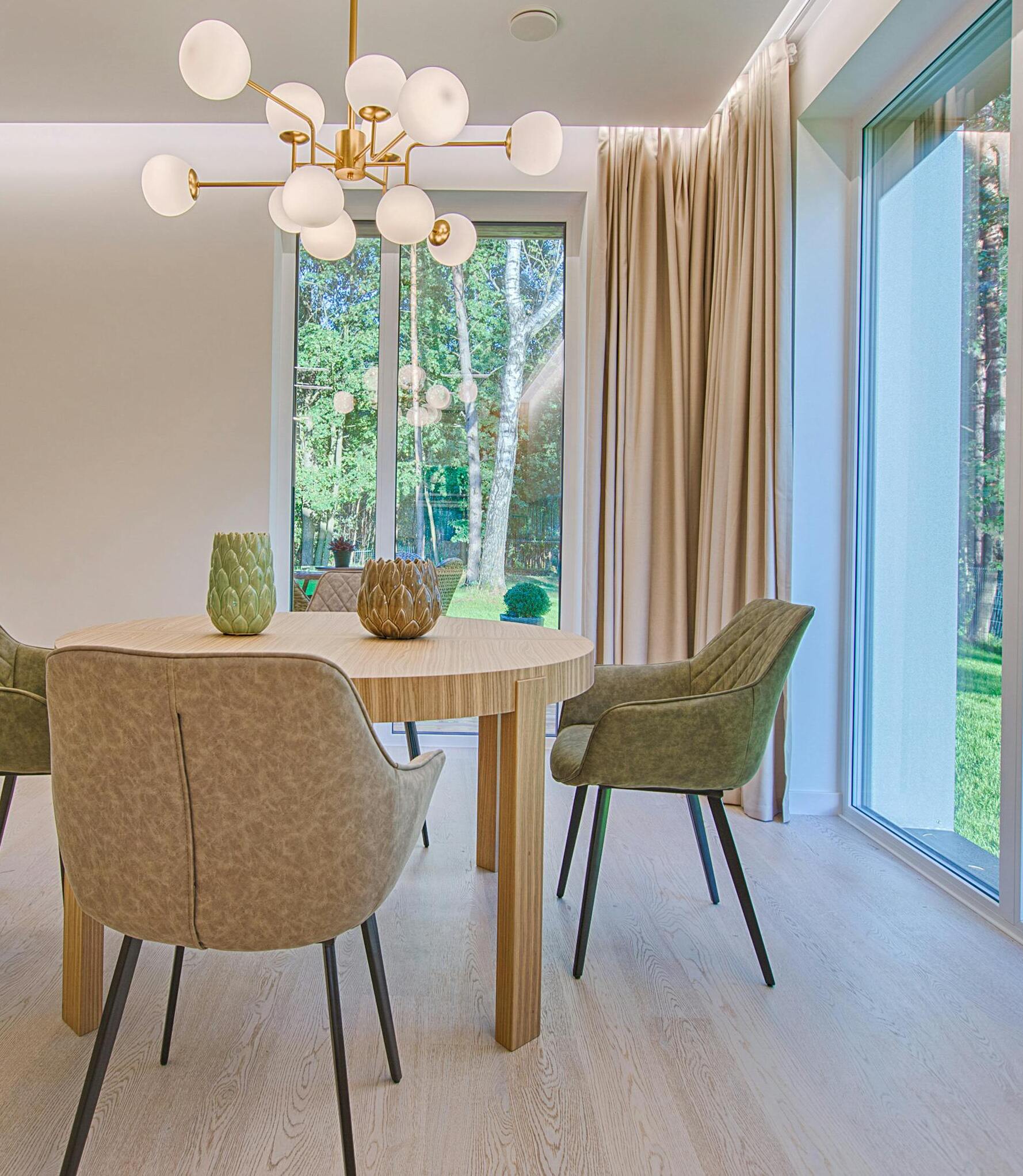 pexels-fotoaibe-1571463 (1)